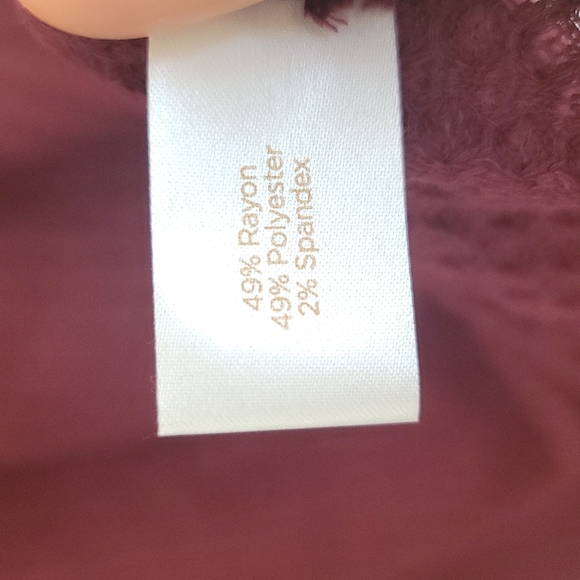 Decree cold shoulder top - Picture 4 of 4